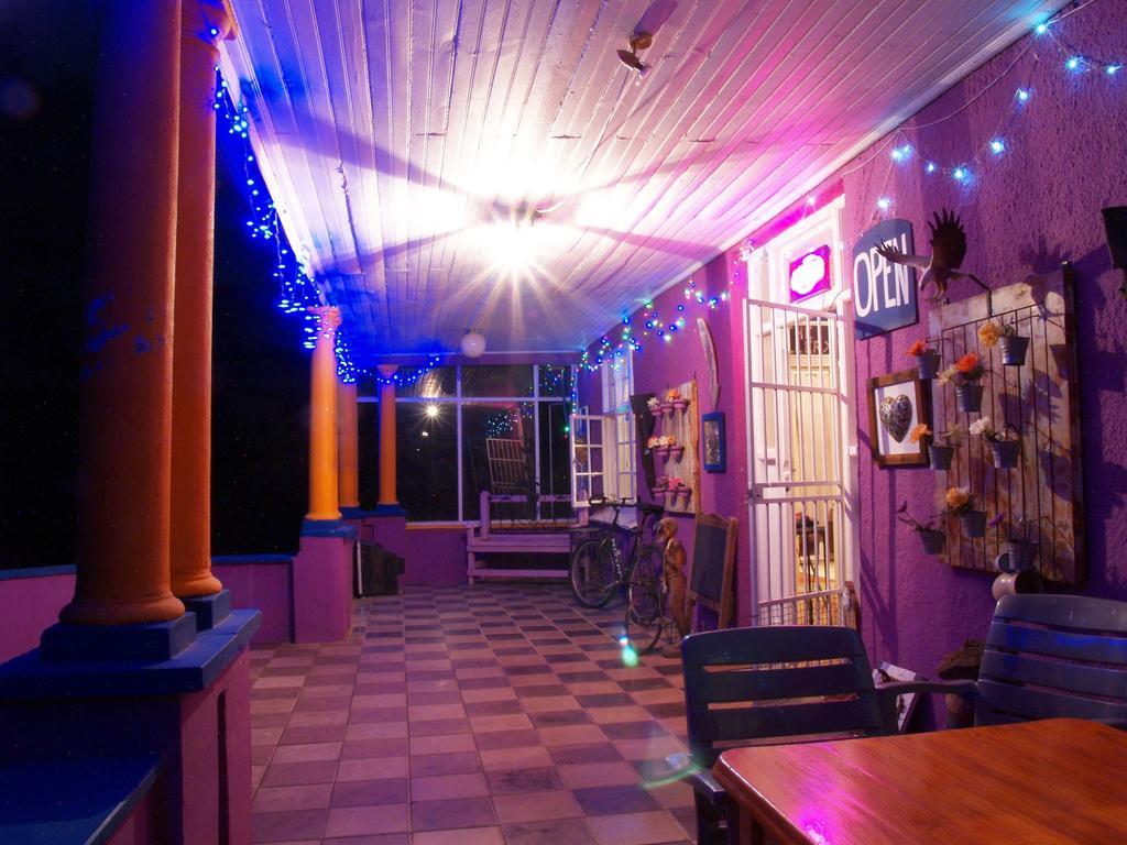 Purple House B&B Smithfield Ngoại thất bức ảnh